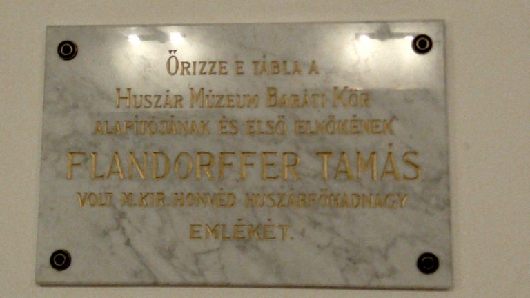 Emléktábla: Flandorffer Tamás