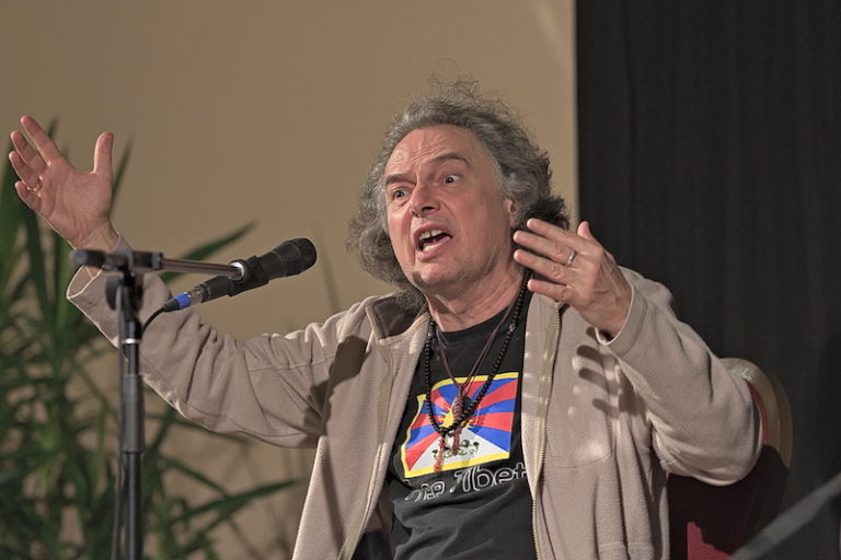 Laár András estje a Danubius Hotel halljában