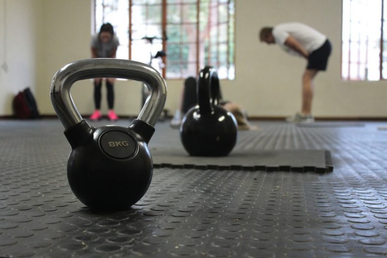 Fitneszterem, vagy csoportos órák? – Miért nem mindkettő?