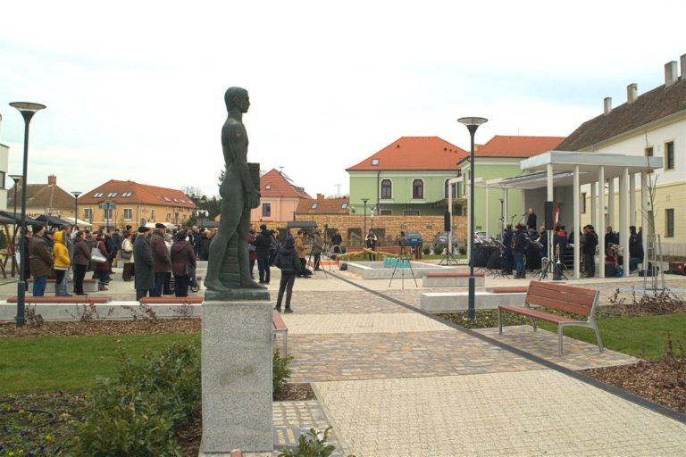 Hild park átadóünnepség