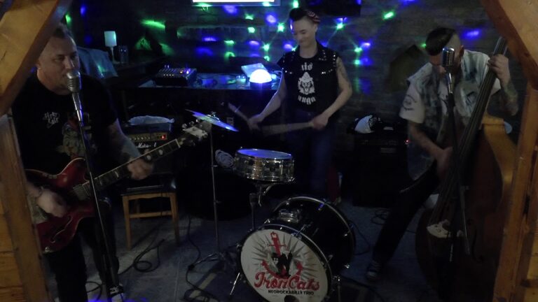 IronCats Neorockabilly Trio @ Sárvár, Tinódi Fogadó