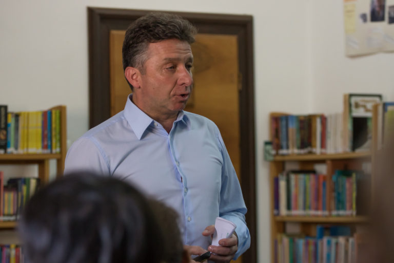 Wawrzsák Zsolt előadása a könyvtárban
