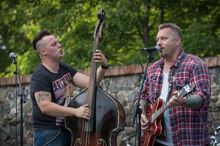 Veterán Piknik és V8 trio koncert a Nádasdy-várban