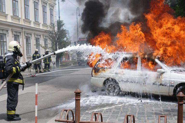 Tűzoltók a várparkban