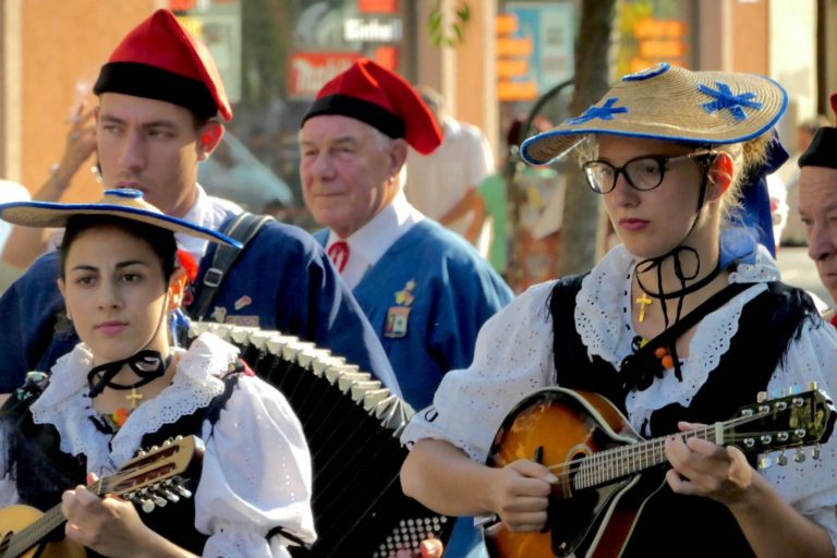 Felvonulás: Nemzetközi Folklórnapok – 2018