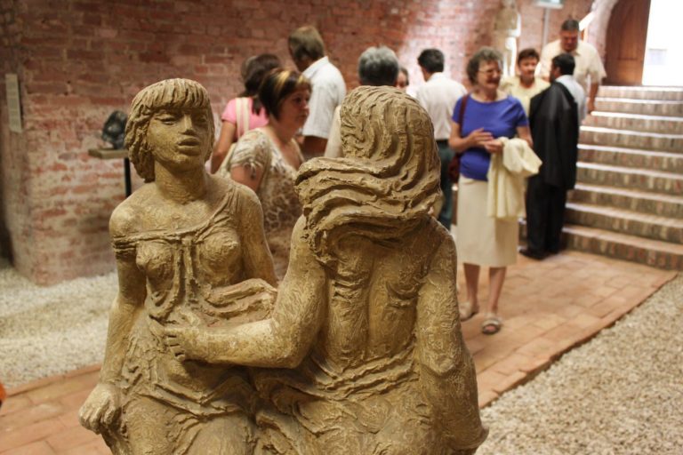 “Szobrok szép szentélye” – Állandó kiállítás nyílt a vár bástyájában