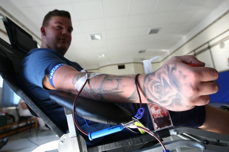 Véradás Csényén és Meggyeskovácsiban