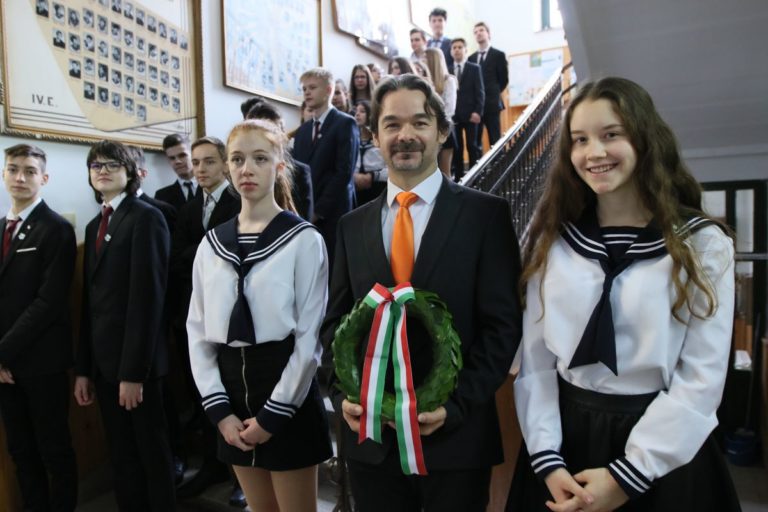 Emlékezés Tinódira
