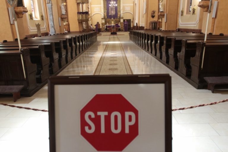 Onlájn szentmise a Szent László templomból