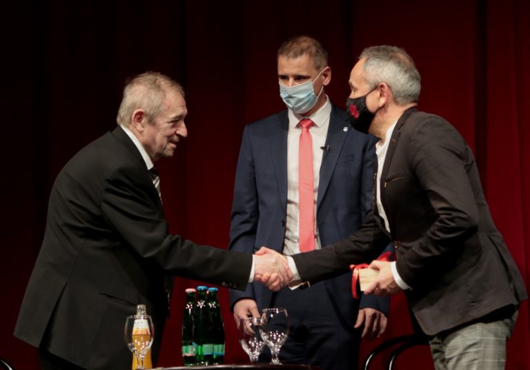 Igazgatóváltás a Weöres Sándor Színházban