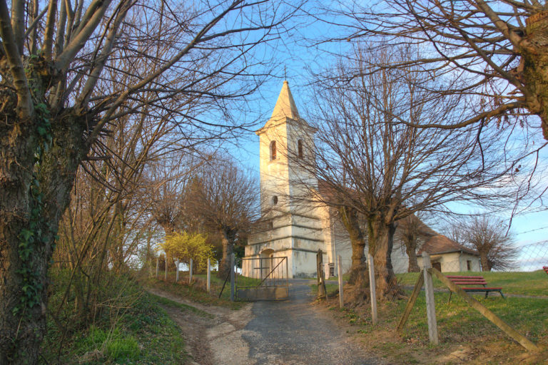 Kissomlyó Árpád-kori temploma