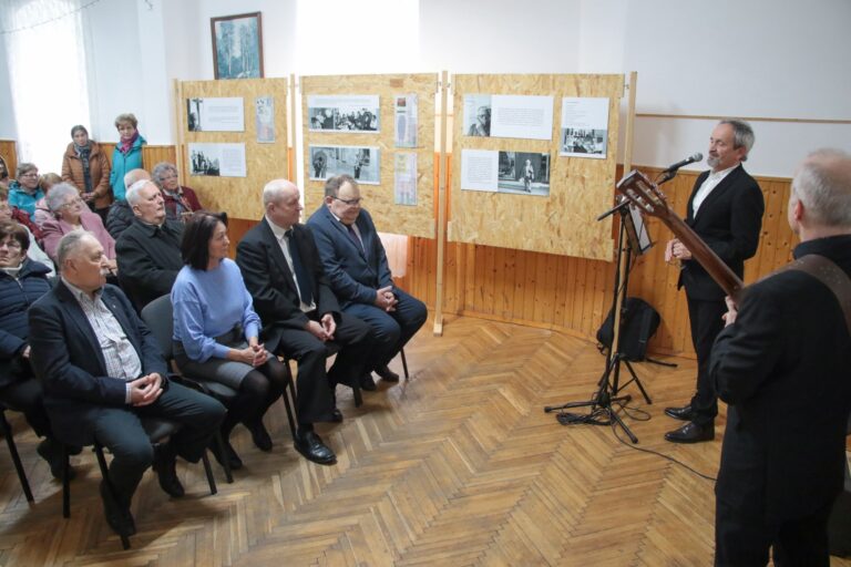 Kultúrház névadó és kiállítás