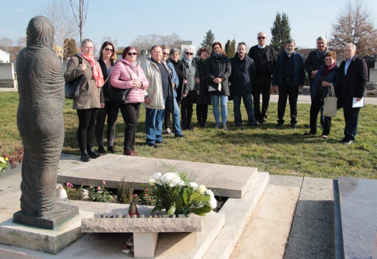 Tóth Ferencre (Virsli) emlékeztek a temetőben