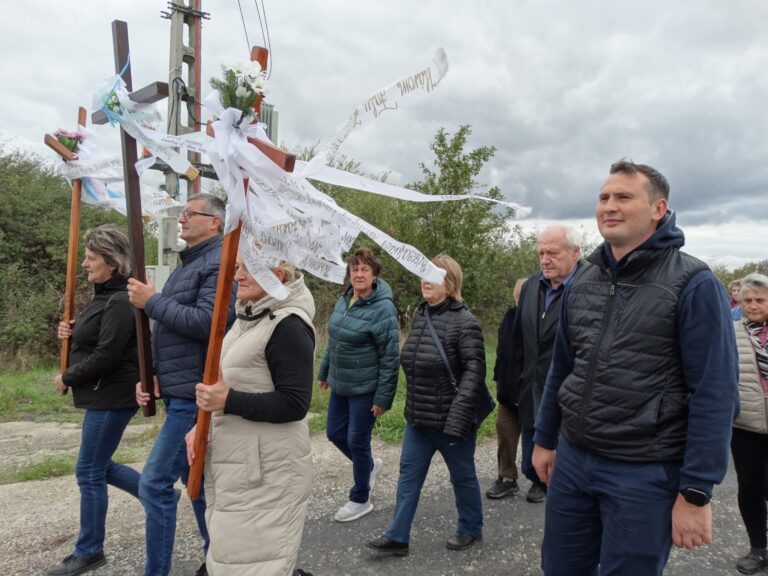 Három falu zarándoklata Rózsafüzér Királynőjének Napján