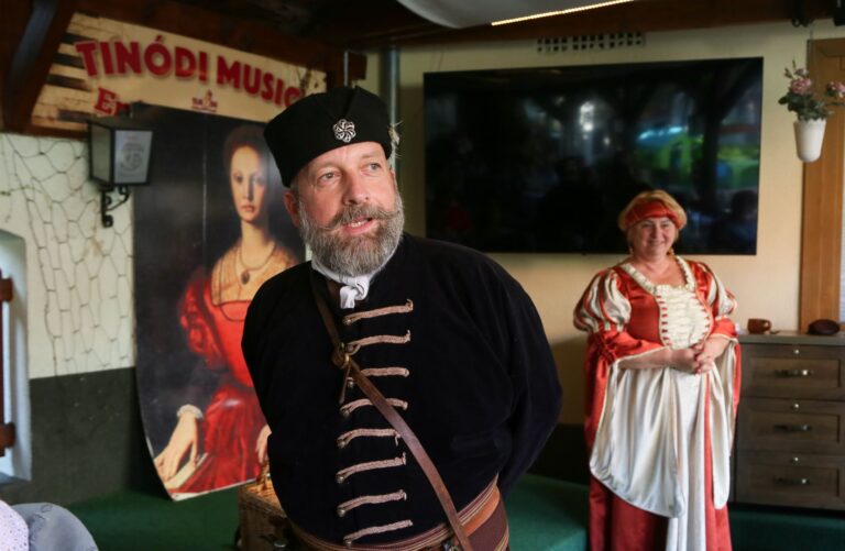 Báthory lakomával nyitott a Nádasdy Fesztivál