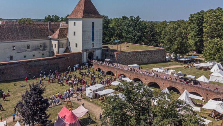 Európai testvérvárosi találkozóval bővül a 2026-os Nádasdy Történelmi Fesztivál